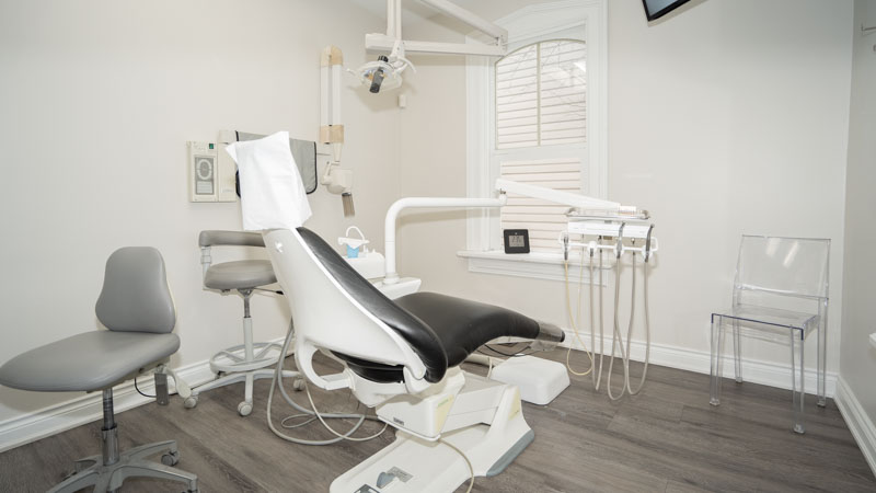State-of-the-art dental facility at Aurora Dental Studio